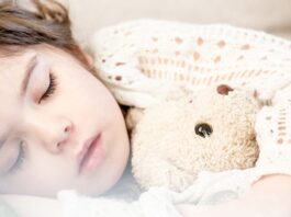 Как выбрать лечебную ортопедическую подушку ребенку