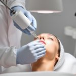 Lenisna и полимолочная кислота: как работает биостимуляция кожи и для кого это подходит