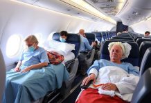 На крыльях заботы: как перевозят лежачих больных в самолёте — от подготовки до посадки На крыльях заботы: как перевозят лежачих больных в самолёте — от подготовки до посадки