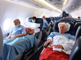 На крыльях заботы: как перевозят лежачих больных в самолёте — от подготовки до посадки